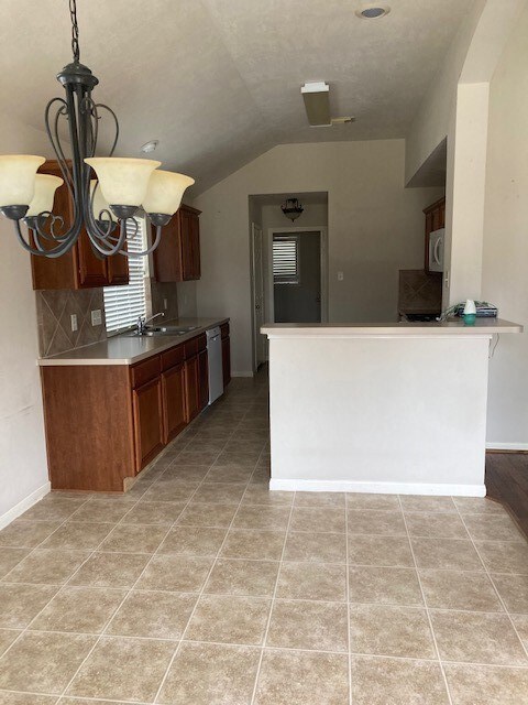 8502 Shallowlake Ct, Houston, TX 77095 - photo 4