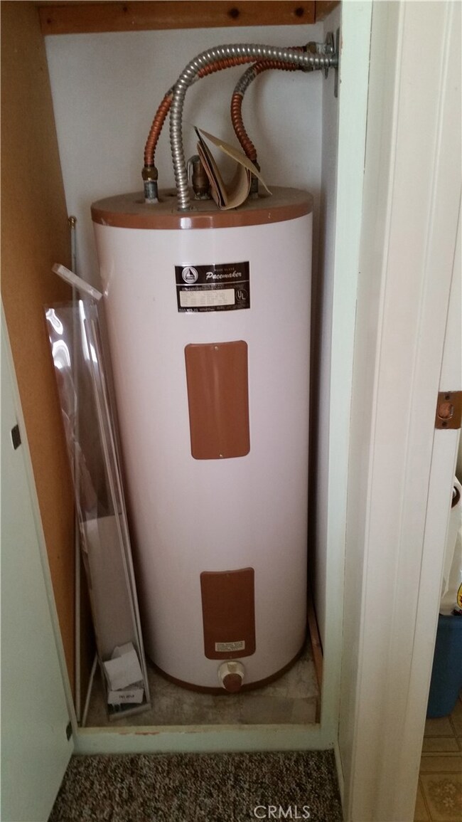 67922 Foothill Dr, Twentynine Palms, CA 92277 - photo 6