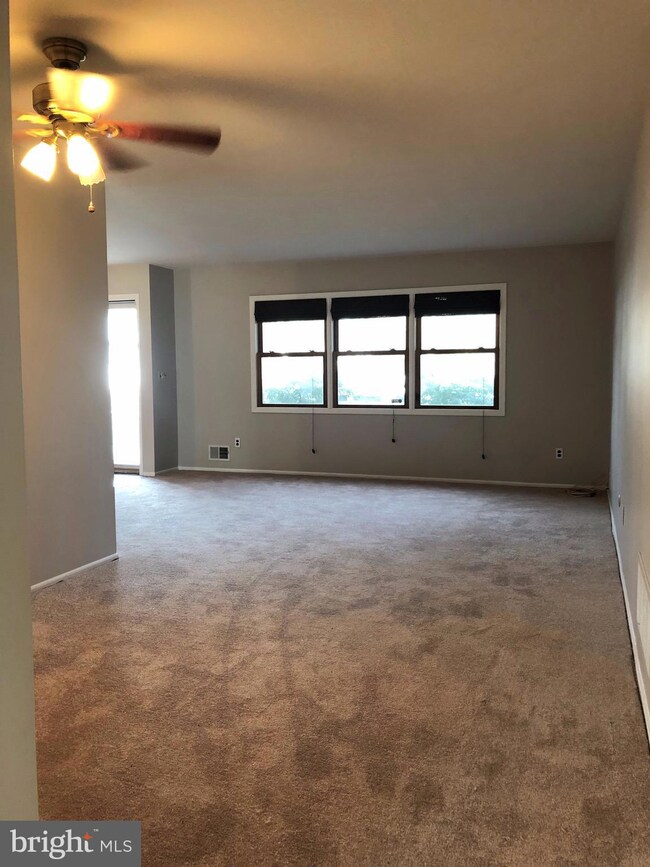 12 Lippincott Ave, Burlington, NJ 08016 - photo 5