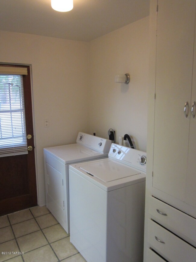 2048 E 1st St unit A, Tucson, AZ 85719 - photo 7