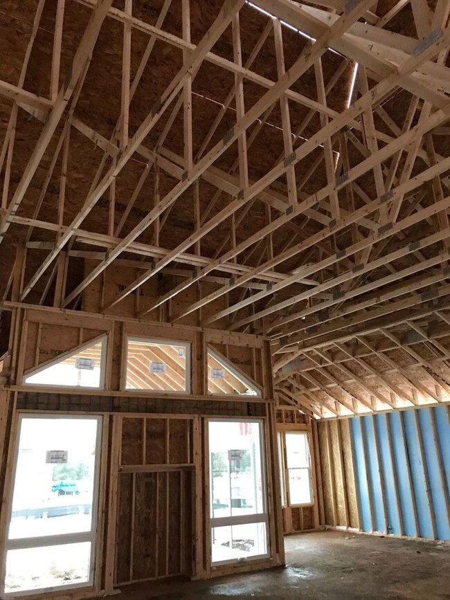 Vaulted ceilings in great room, kitchen, dinette a