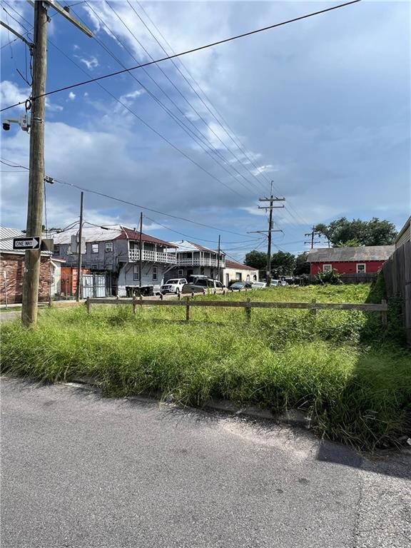 2200 4th St, New Orleans, LA 70113 - photo 2