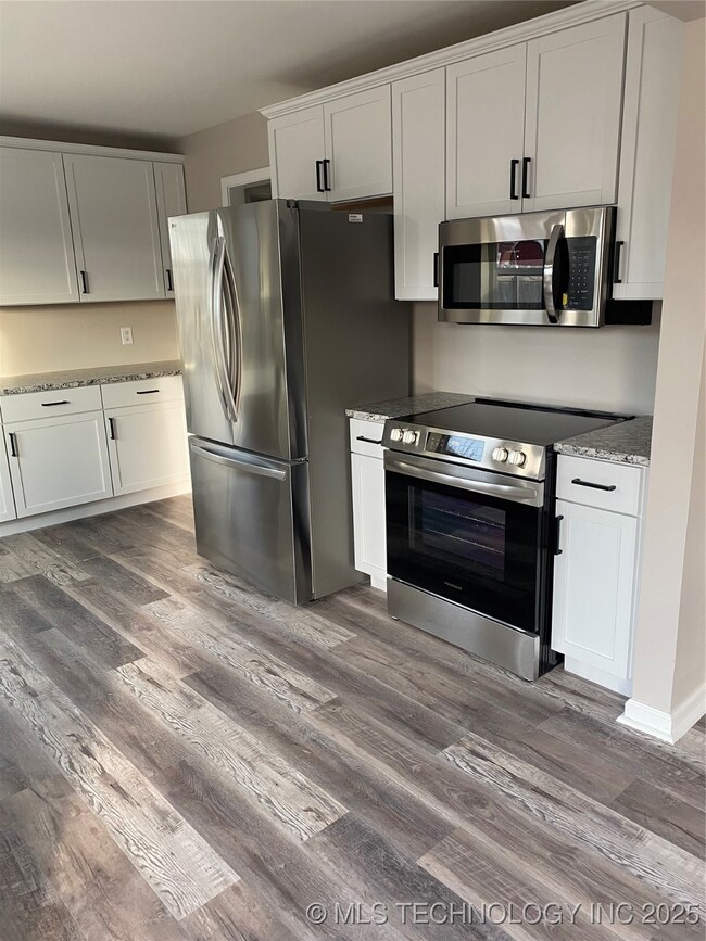 412 E F St, Jenks, OK 74037 - photo 3