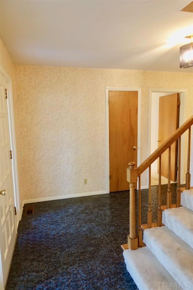 4516 N Gishler Dr, Muncie, IN 47304 - photo 5