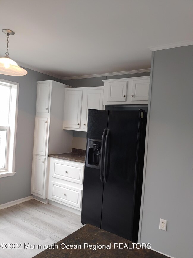 61 Locust Grove Kitchen 2