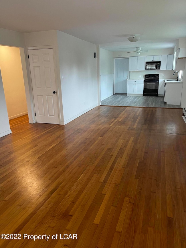 129 Spring St, Wilkes Barre, PA 18702 - photo 3