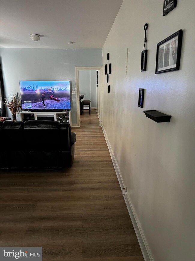 414 S 10th St, Reading, PA 19602 - photo 4