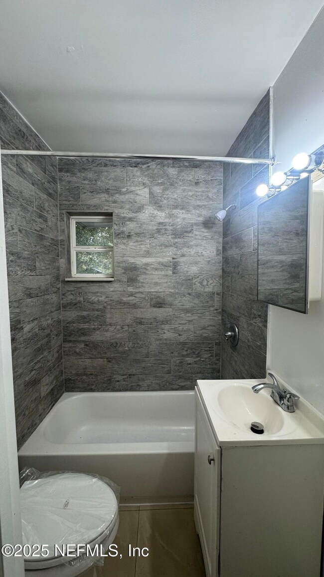 1052 Maynard St unit 1044, Jacksonville, FL 32208 - photo 6