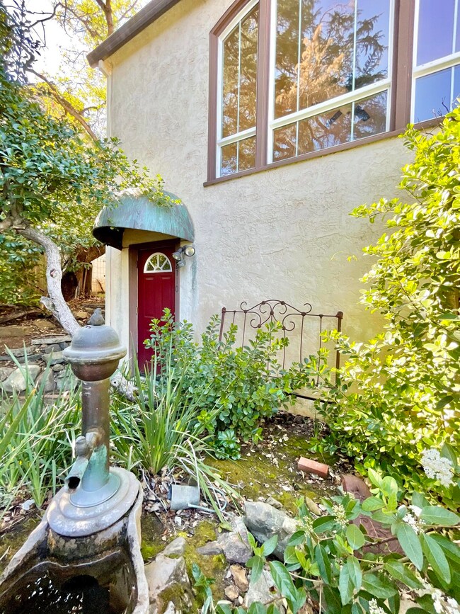 2110 Terrace St, Redding, CA 96001 - photo 5