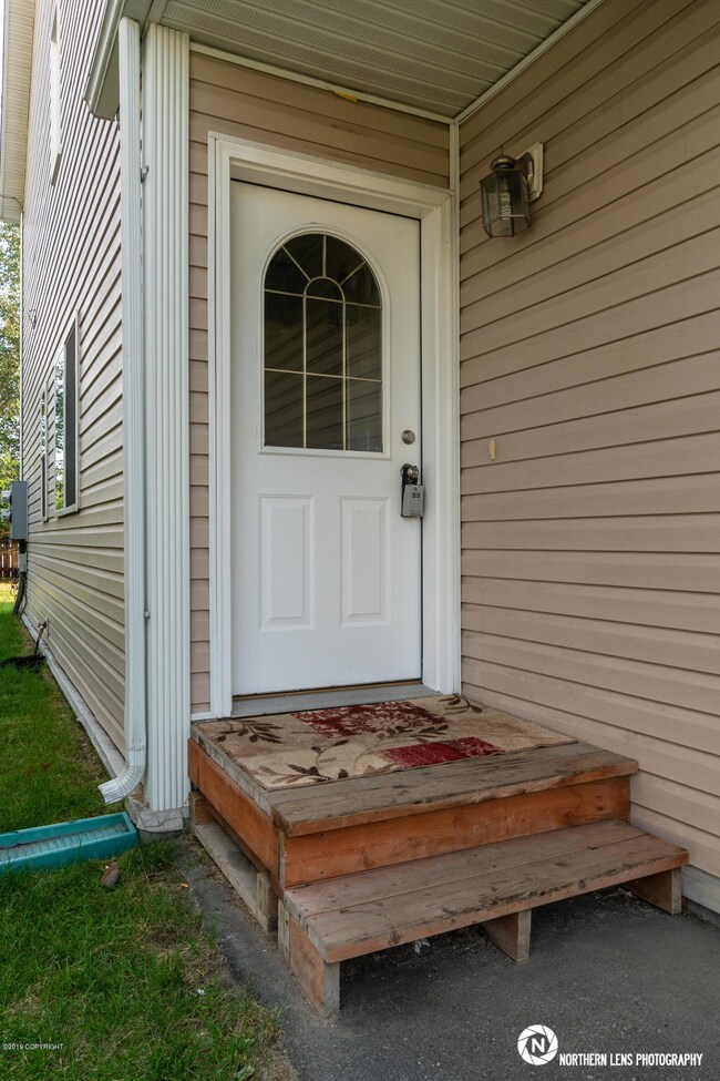 6_EntranceExterior