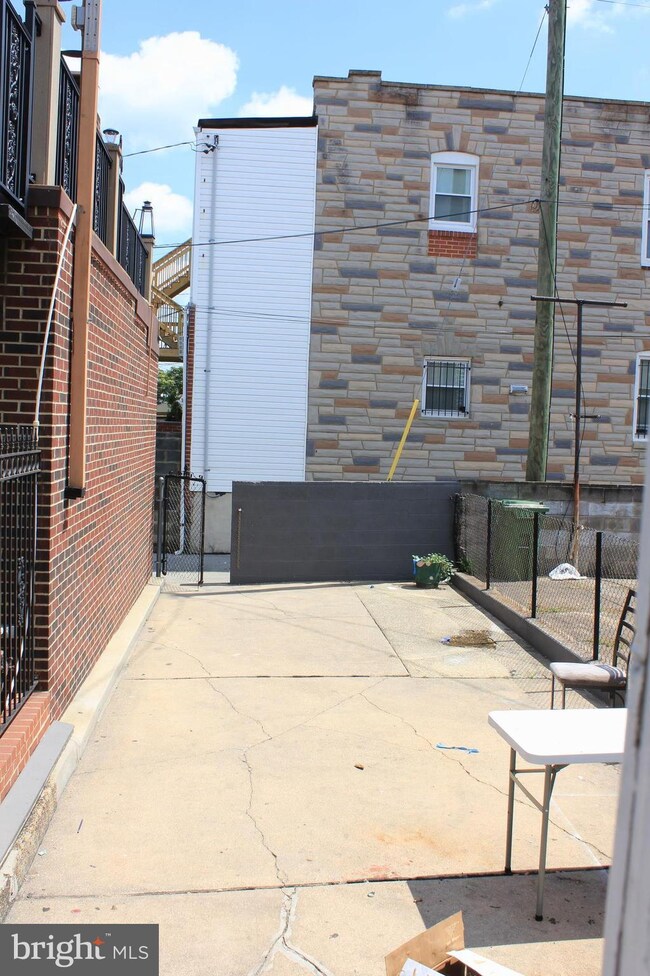119 S Highland Ave, Baltimore, MD 21224 - photo 5