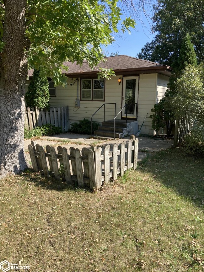 434 W Gate Rd, Carroll, IA 51401 - photo 3