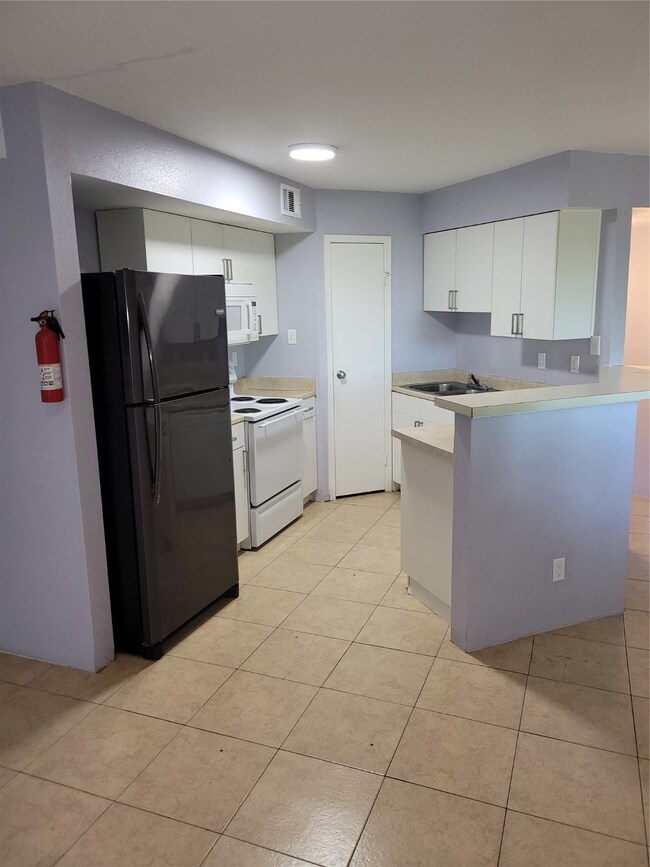 7200 T C Jester Blvd unit 1804, Houston, TX 77088 - photo 6