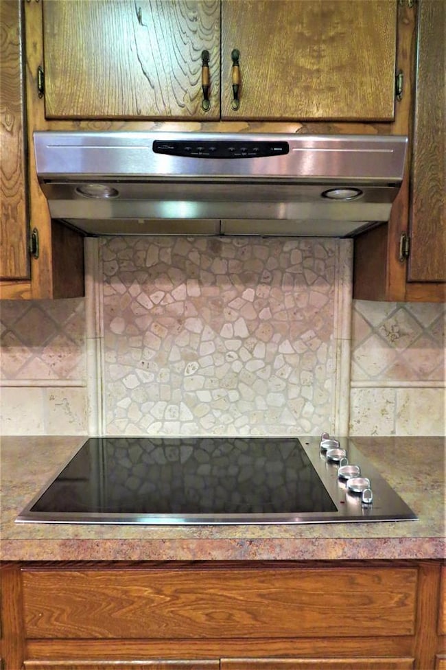 118 Edgewood Dr, Fredericksburg, TX 78624 - photo 6