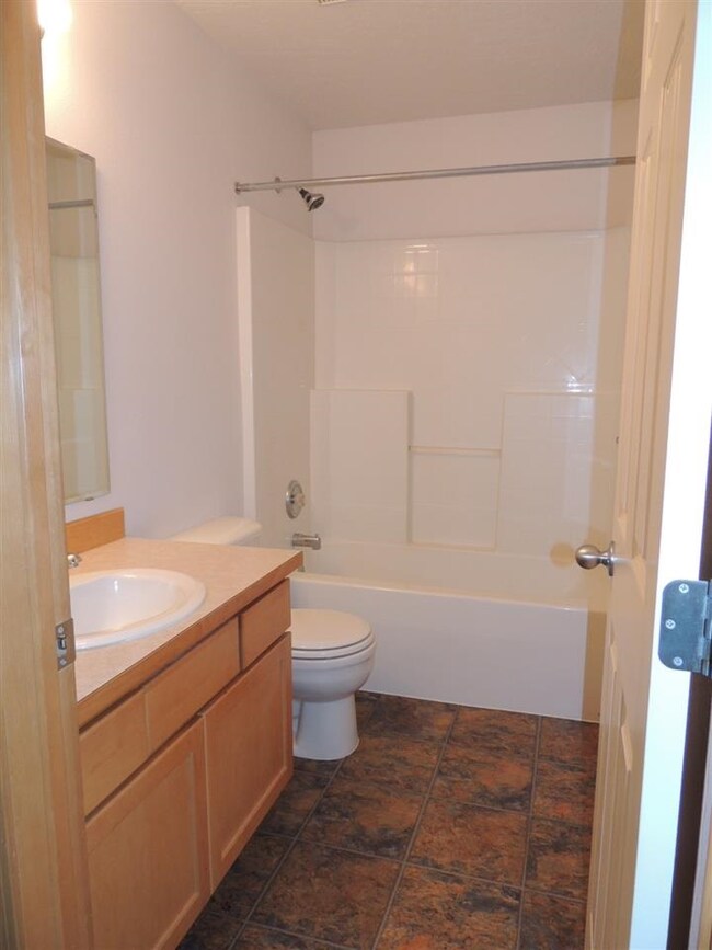 517 E Norma Lee Ave, Medical Lake, WA 99022 - photo 6