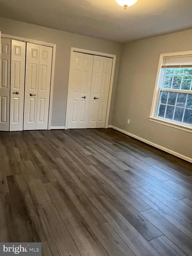 3330 Spring Ln unit D24, Baileys Crossroads, VA 22041 - photo 6