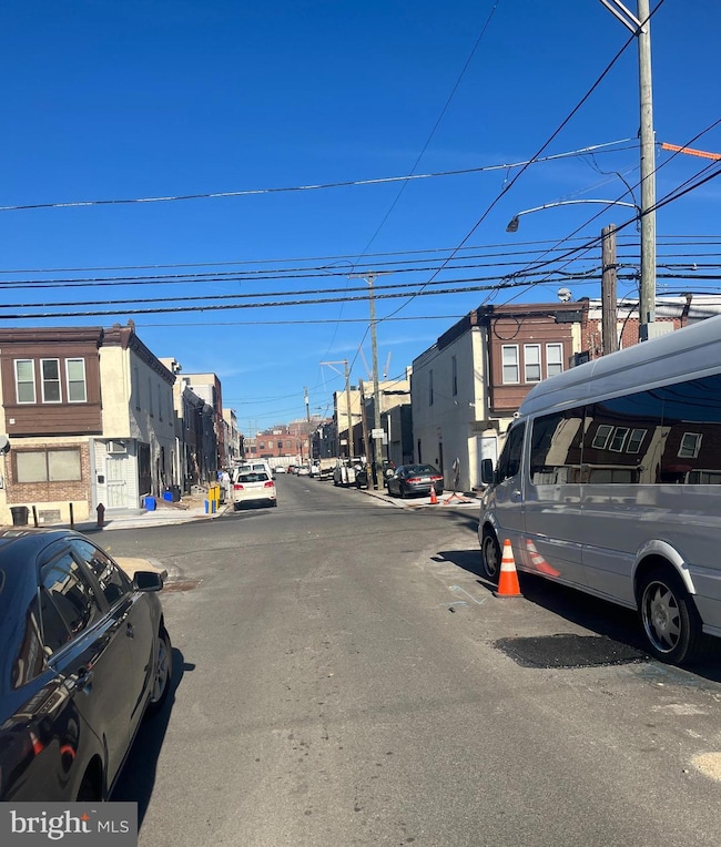 1302 06 S Harmony St, Philadelphia, PA 19146 - photo 5
