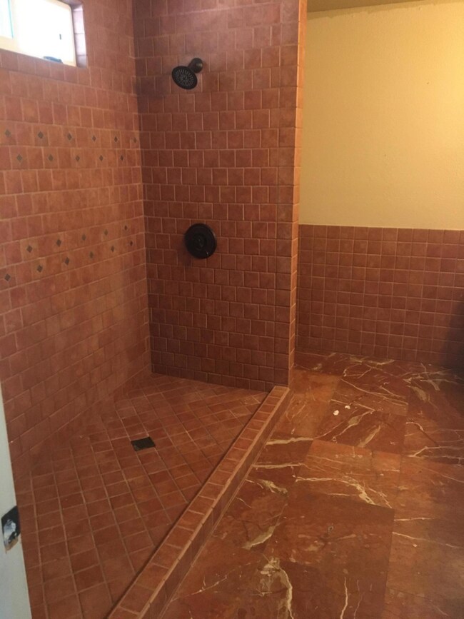 14103 Brentwood Dr, Victorville, CA 92395 - photo 7