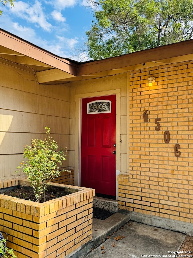 4506 Hollyridge Dr, San Antonio, TX 78228 - photo 3