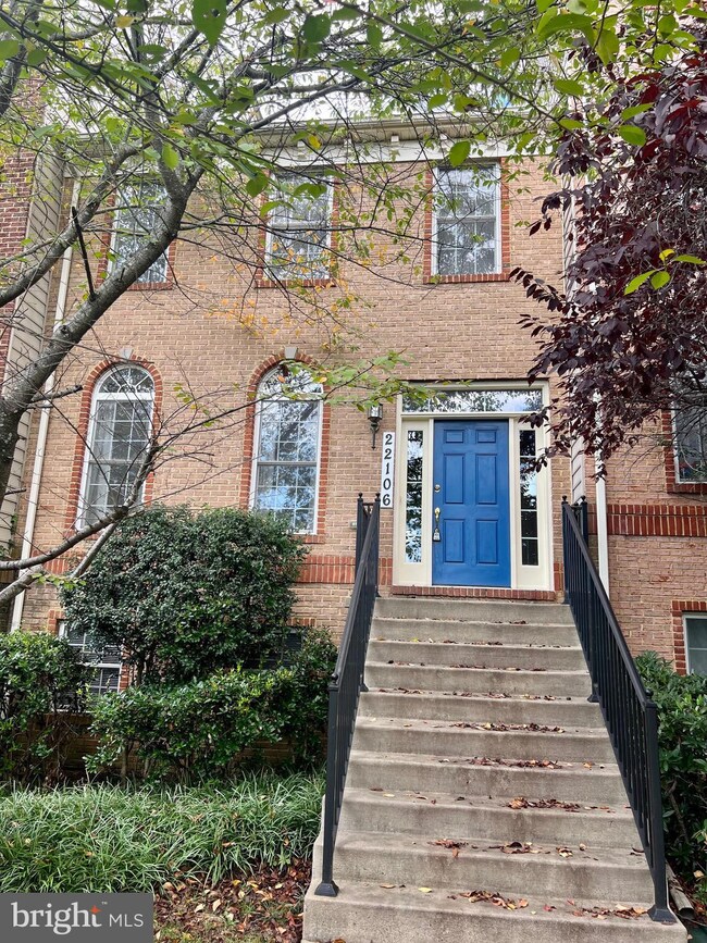 22106 Fair Garden Ln, Clarksburg, MD 20871 - photo 2