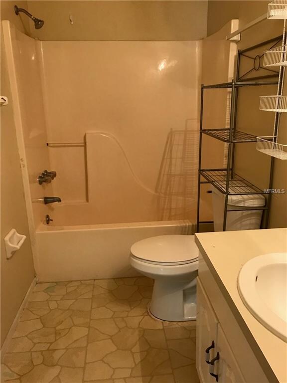 190 Rebecca Dr NE, Winter Haven, FL 33881 - photo 6