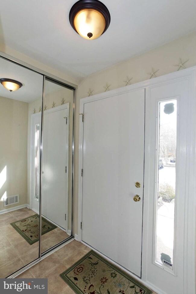 5690 Vantage Point Rd, Columbia, MD 21044 - photo 3