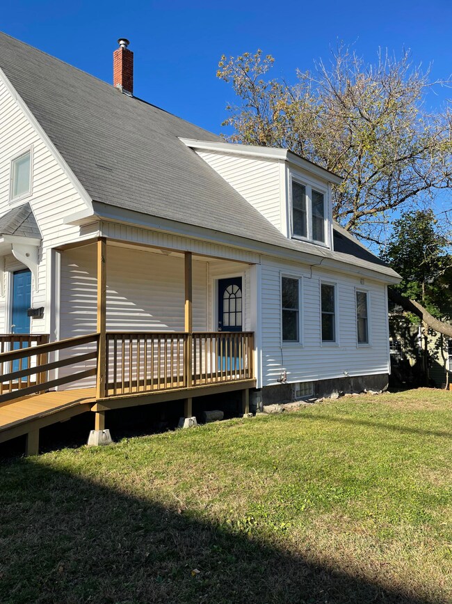 80 Pioneer Ave, Sanford, ME 04073 - photo 2