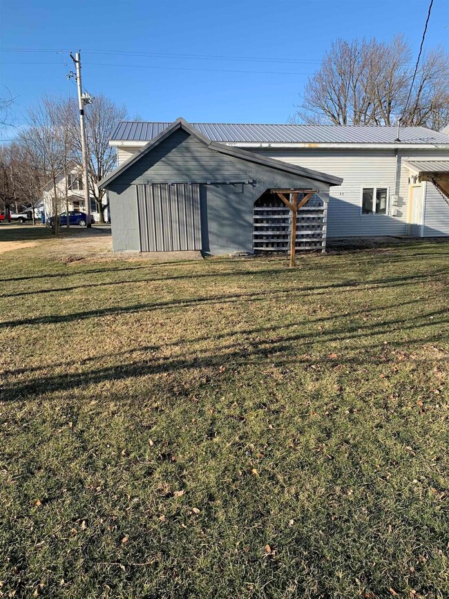 220 W Butcher St, Geneva, IN 46740 - photo 5
