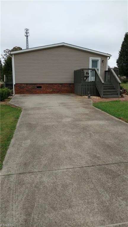 112 Rivergreen Dr, Statesville, NC 28625 - photo 5