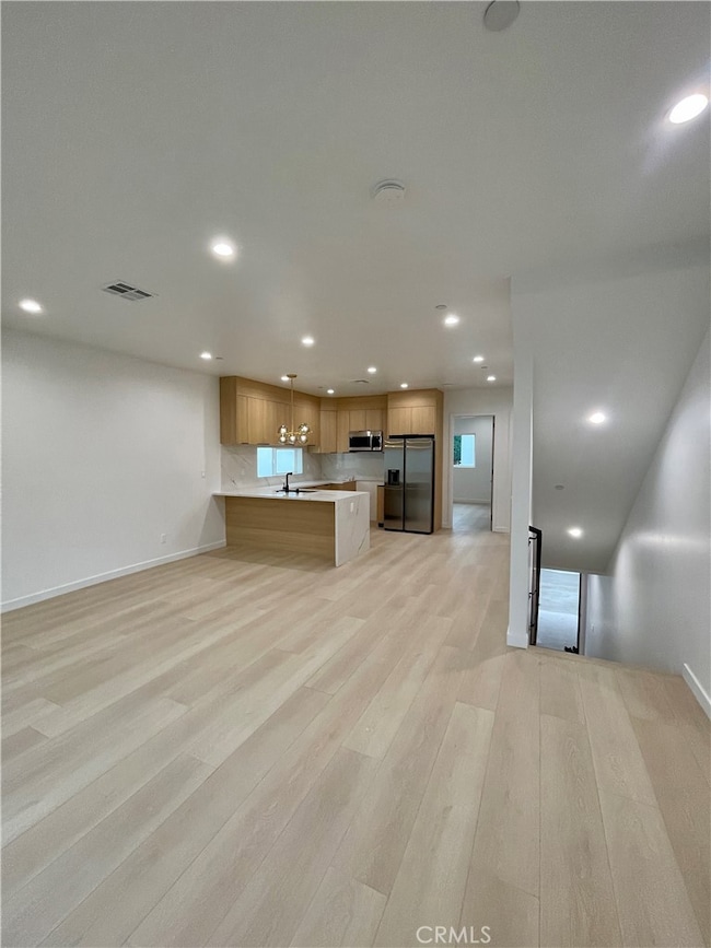 613 W 41st Place, Los Angeles, CA 90037 - photo 2
