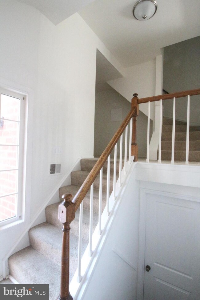 10627 High Beam Ct, Columbia, MD 21044 - photo 4