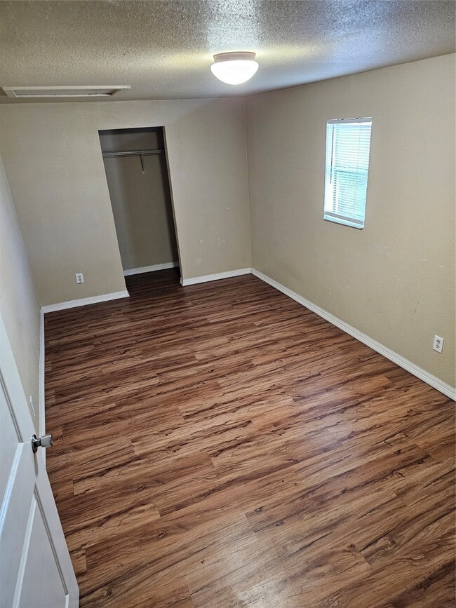 3128 Tilfer St unit B, Houston, TX 77087 - photo 4