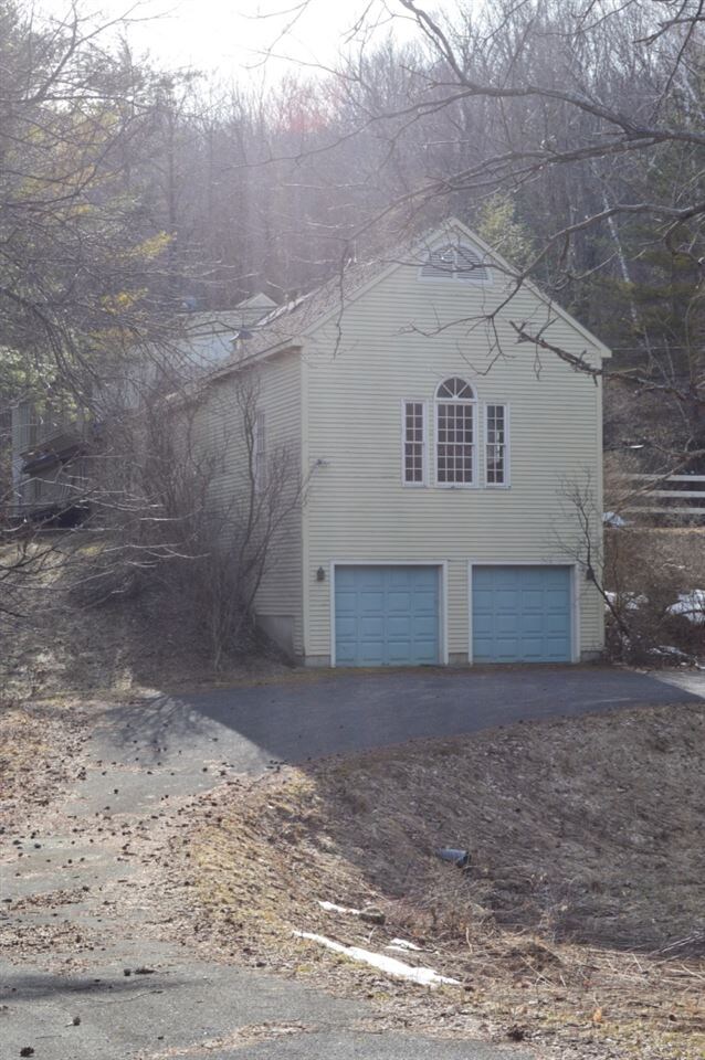 389 Read Farm Ln, Dorset, VT 05253 - photo 2