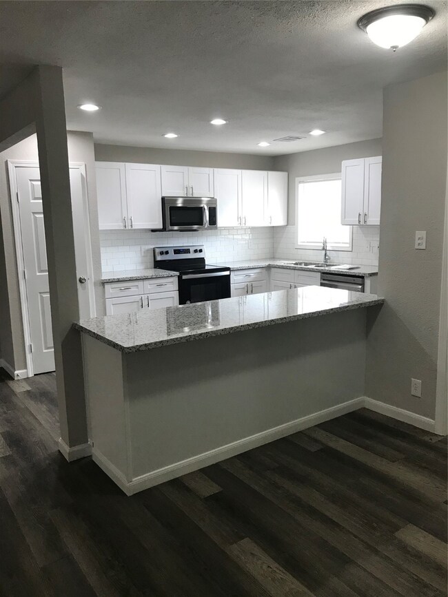 5118 Keystone St, Houston, TX 77021 - photo 4