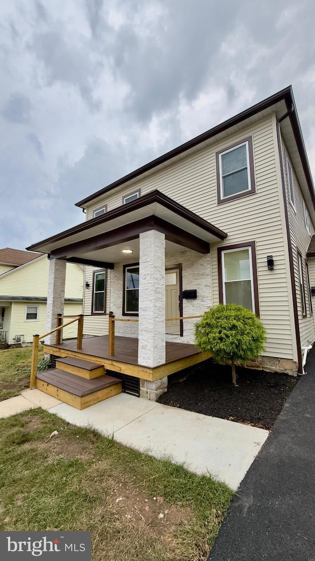 1011 Elnore Ave, Temple, PA 19560 - photo 5