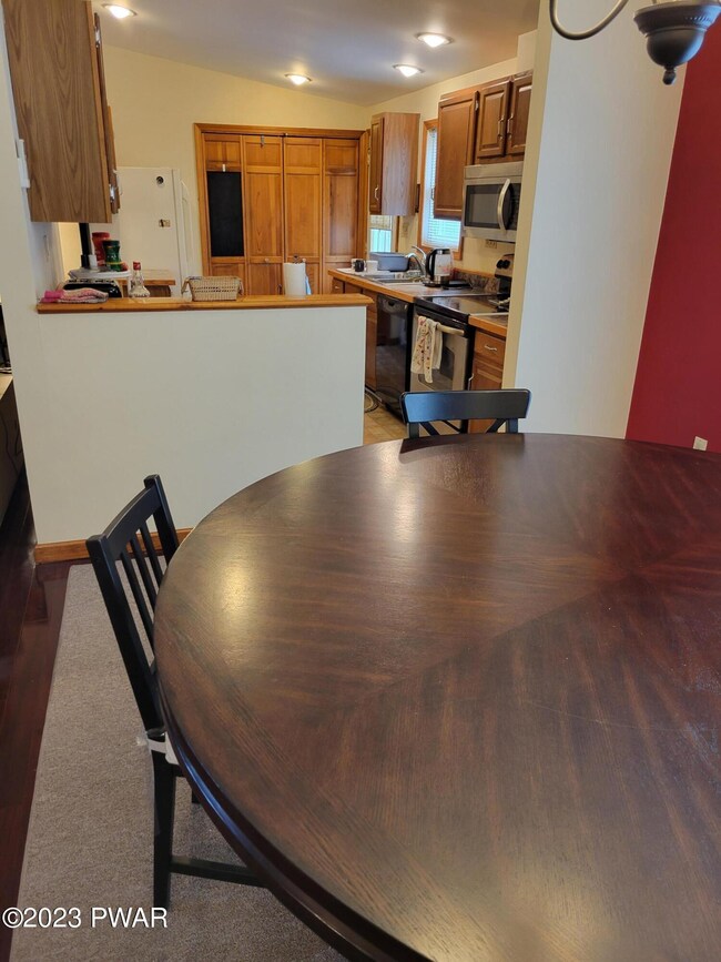 107 Genesis Dr, Milford, PA 18337 - photo 4