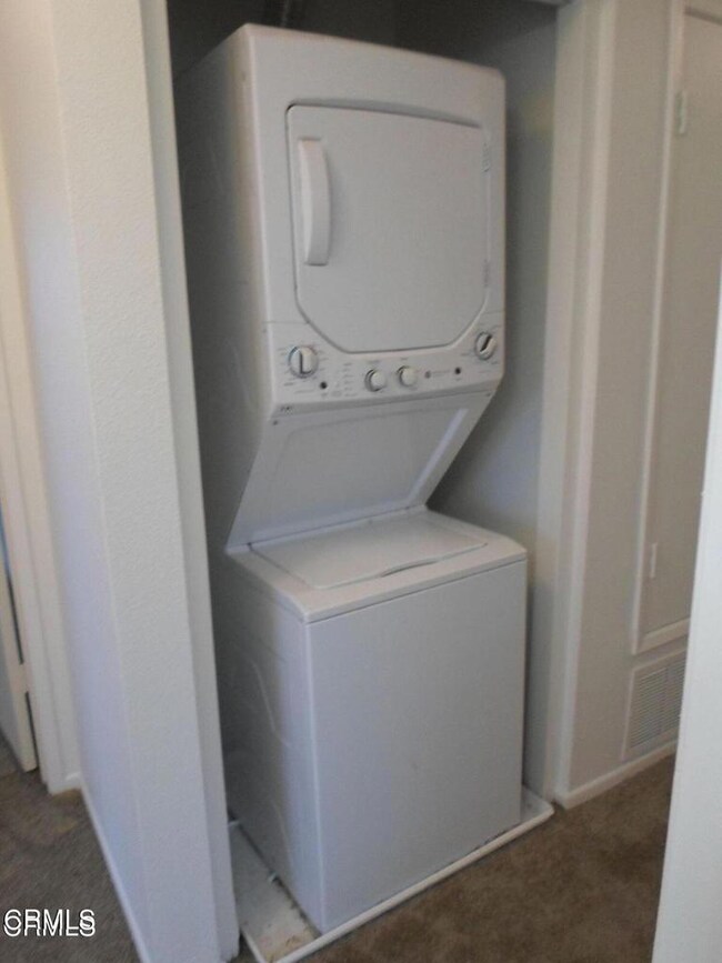 5122 Longfellow Way, Oxnard, CA 93033 - photo 6