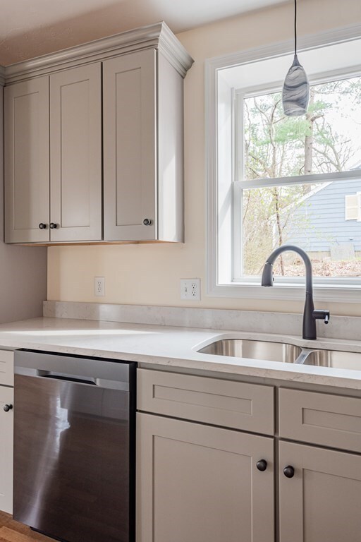 18 Fisher Rd, South Weymouth, MA 02190 - photo 6