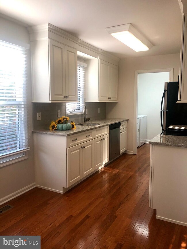 109 Hawthorne Ave unit FIRST FLOOR, Haddonfield, NJ 08033 - photo 7