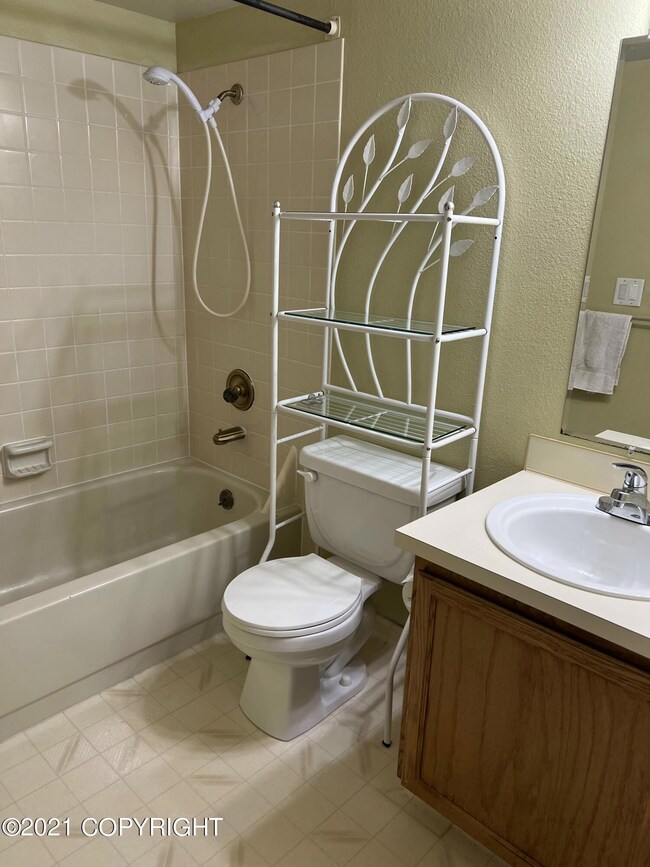 2420 Sentry Dr unit 1002, Anchorage, AK 99507 - photo 3