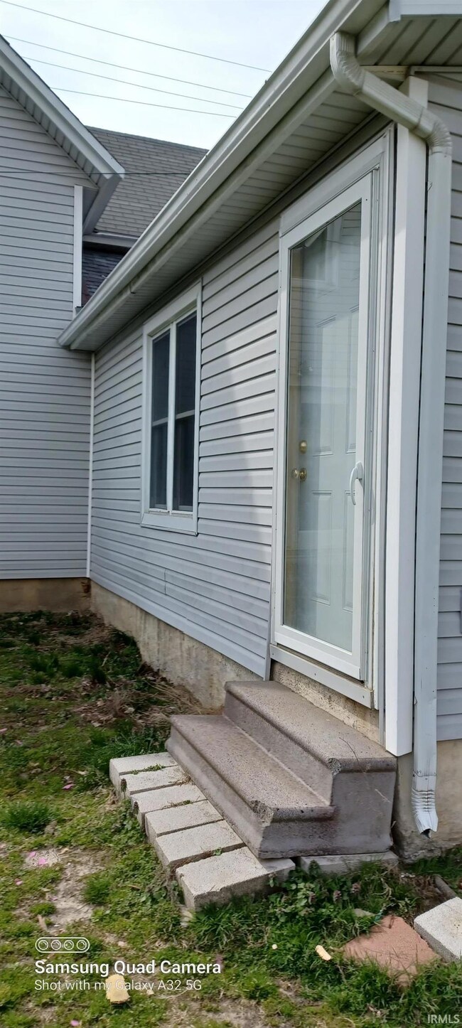 212 Center St, Auburn, IN 46706 - photo 4