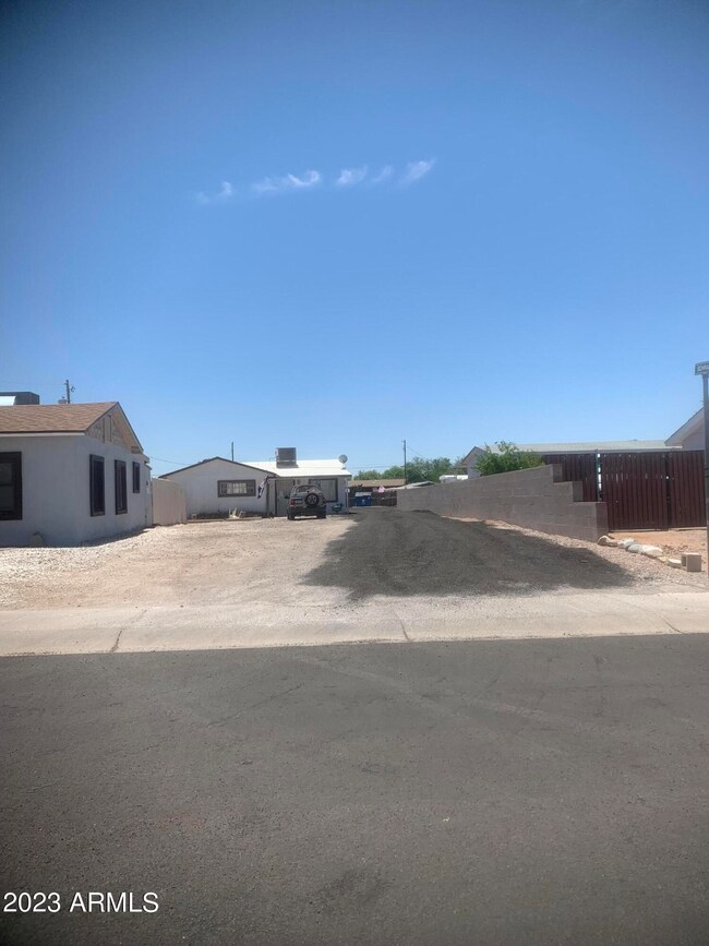 Drive Way