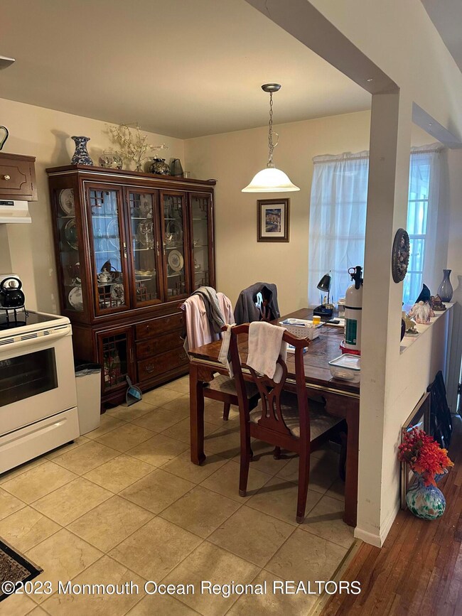 eat in kitchen