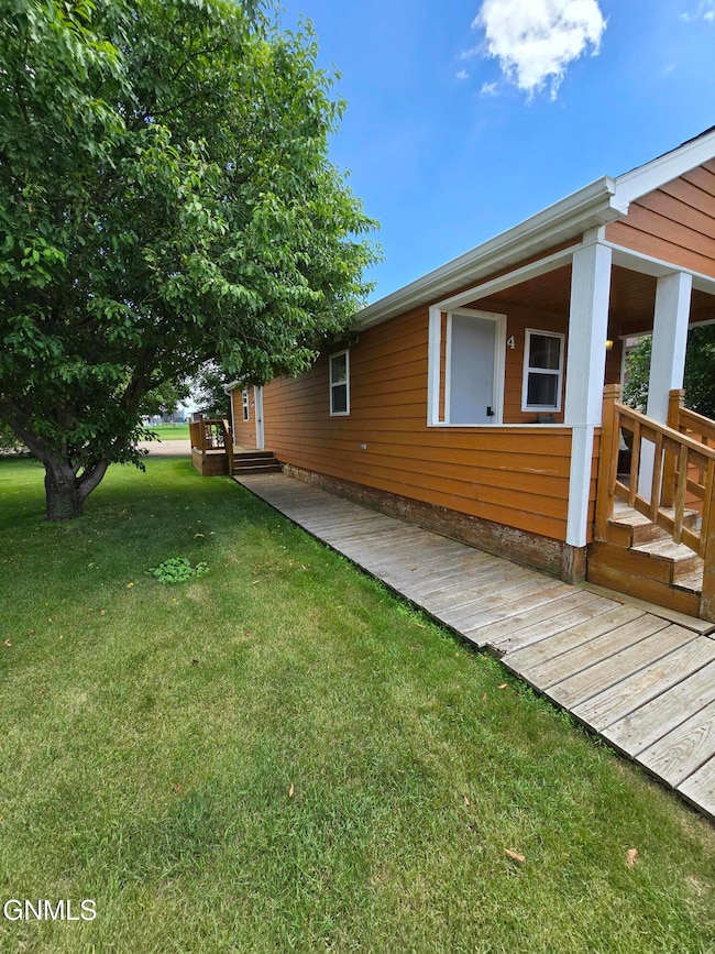 803 Broadway St unit 4 & 5, Napoleon, ND 58561 - photo 6