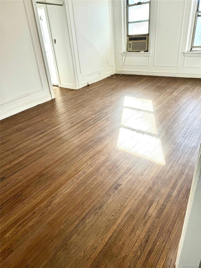 Wellington Court unit Bldg. 2, Unit K4, Mount Vernon, NY 10552 - photo 2