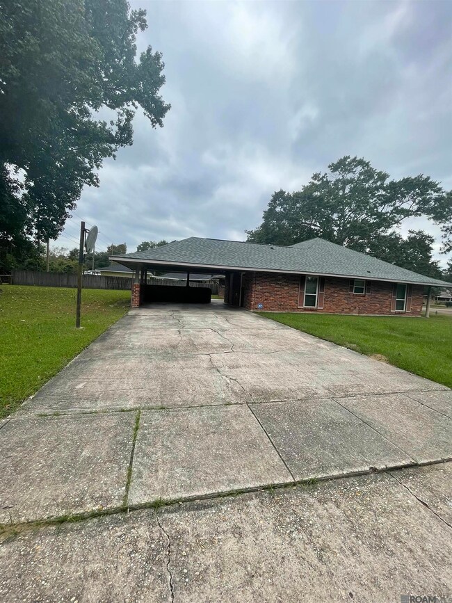 10000 E Pomona Dr, Baton Rouge, LA 70815 - photo 7