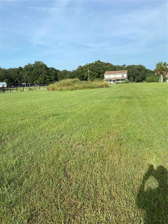 915 C F Kinney Rd unit C1, Lake Wales, FL 33859 - photo 2