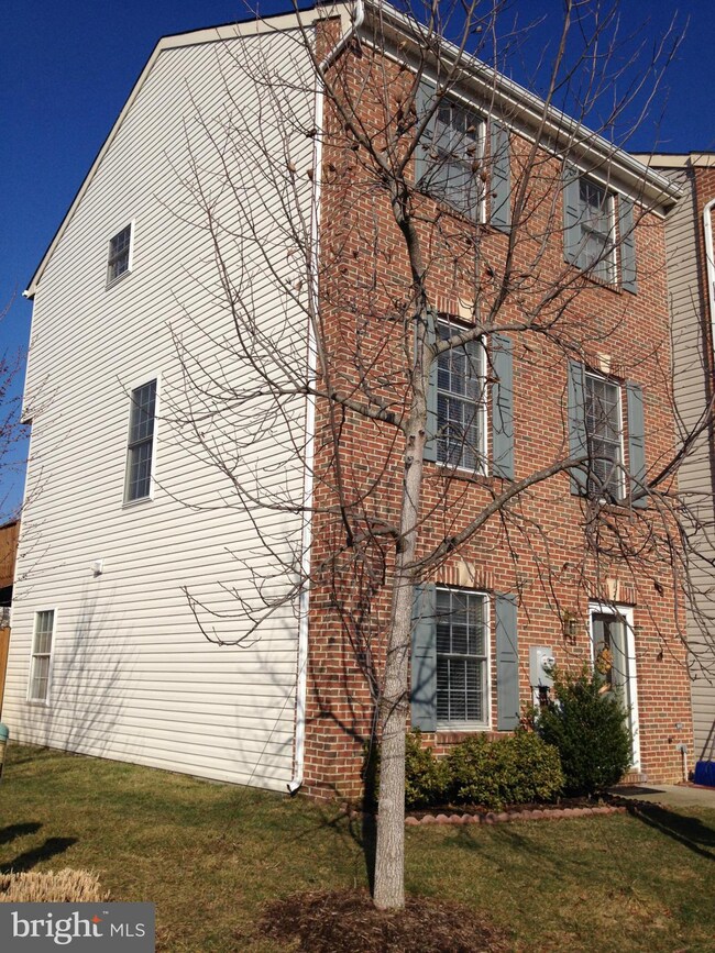 12 Millhaven Ct unit 6, Edgewater, MD 21037 - photo 2