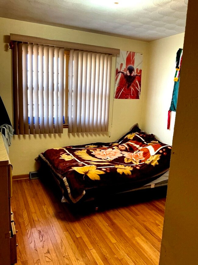 618 W Bevan Dr, Joliet, IL 60435 - photo 6