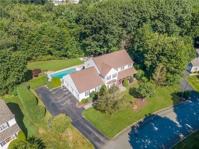 35 Falcon Ln, Cranston, Ri 02921 